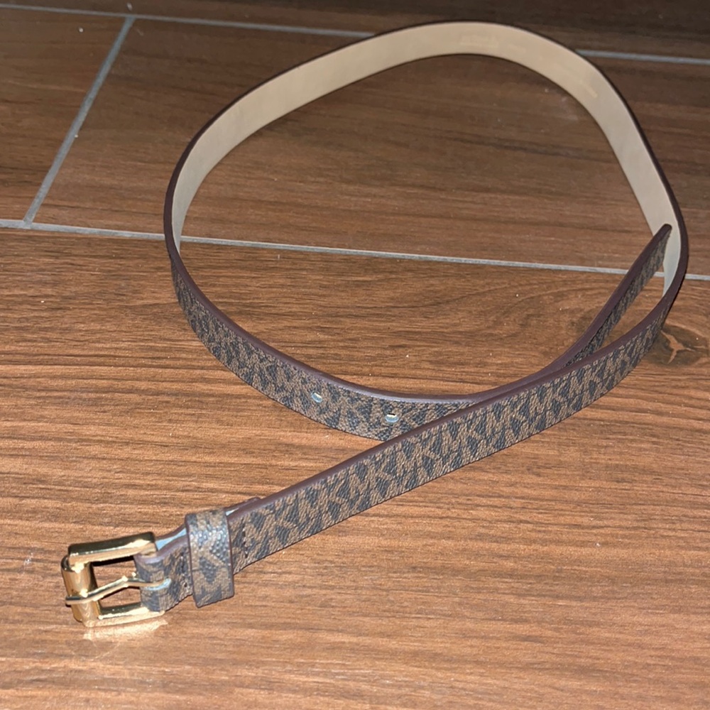 Skinny belt NWOT